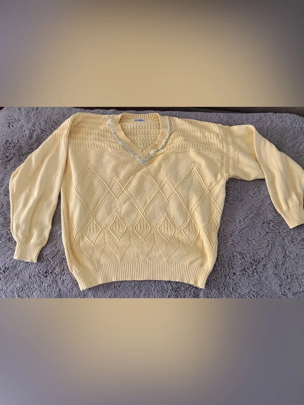 Light butter Yellow V-Neck Knit Sweater Made In Italy G Cuppi Large